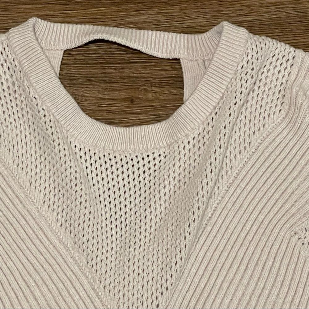 Express Asymmetrical Open Stitch Cutout Back Sleeveless Sweater Orchid Hush L - Picture 2 of 10